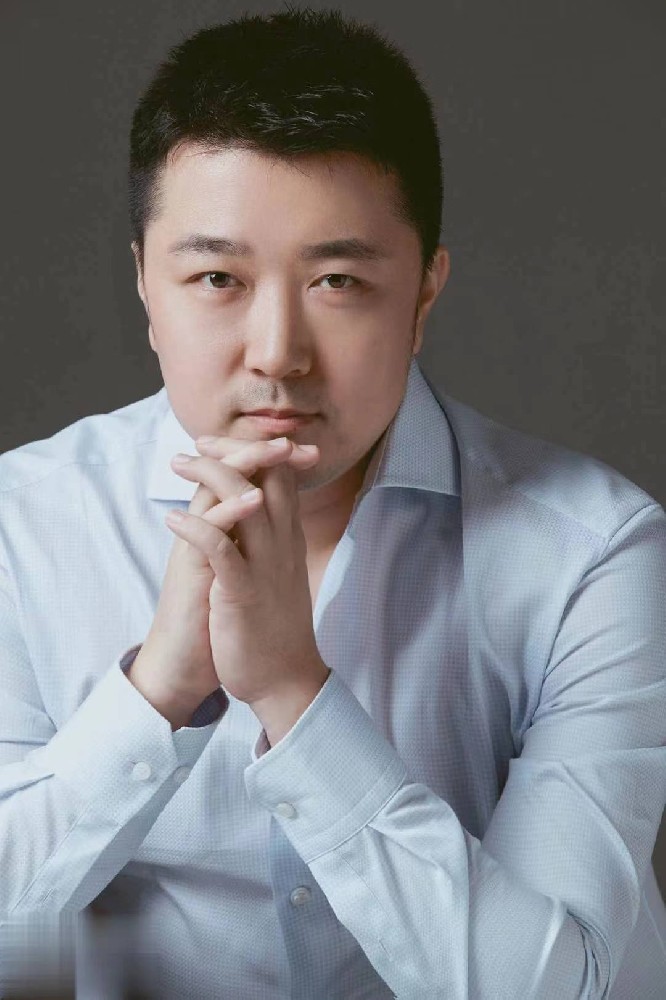 豆神教育窦昕